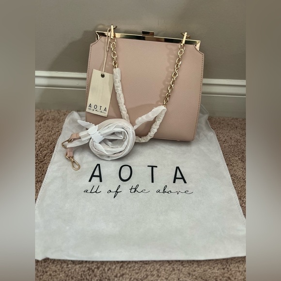 NWT new Anthropologie Aota Nicky shoulder bag faux leather pink gold crossbody - Picture 3 of 17